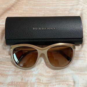 EUC Burberry Sunglasses